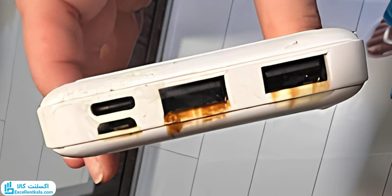 نشت مایع از پاور بانک جز اصلی ترین علائم خراب شدن پاور بانک